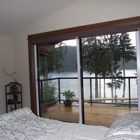 Wild Coast Chalets Port Renfrew Exterior foto